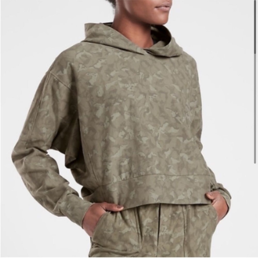 Athleta green camo hoodie size XS